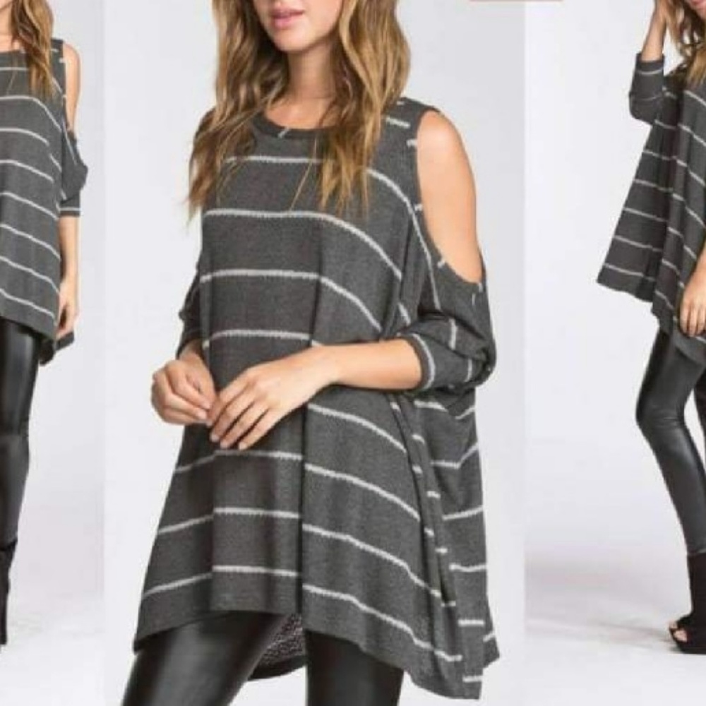 Cold shoulder light Sweater